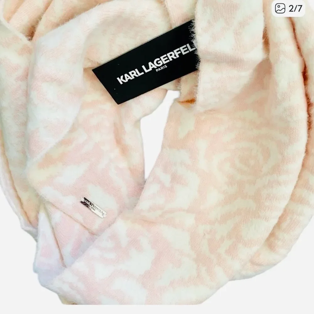 NWT Karl Lagerfeld Paris Women's Loop Infinity Scarf Pink/White Rose‎